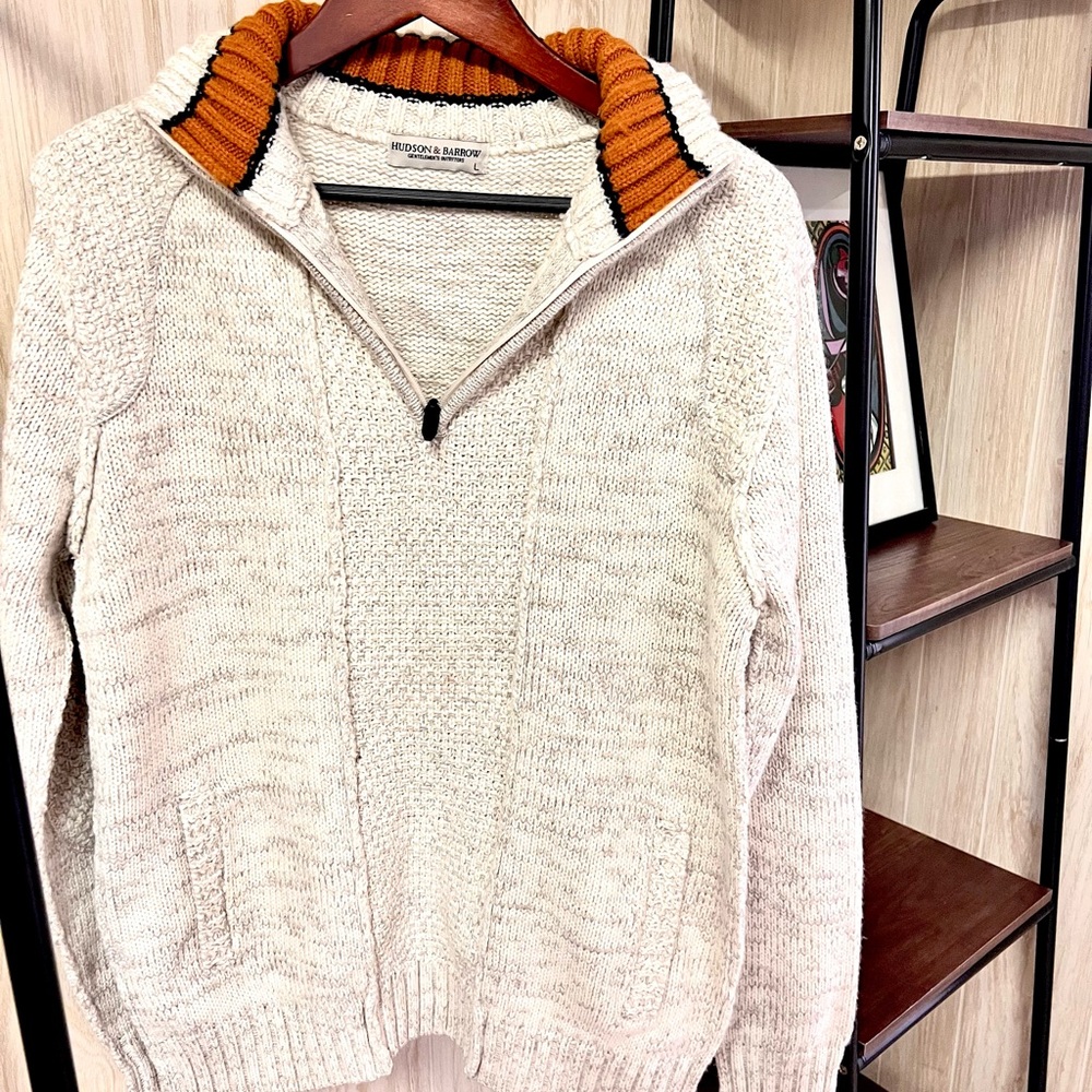 Hudson & Barrow Knit Sweater with Orange Collar